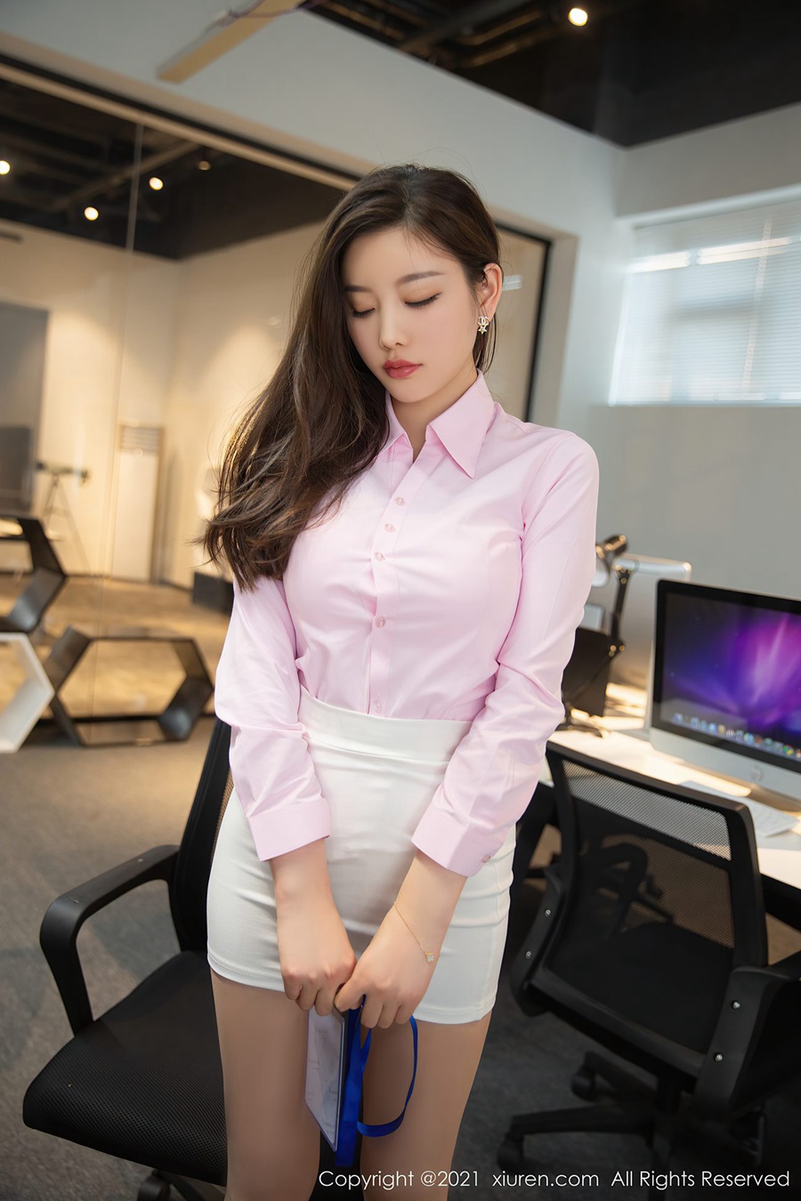 [Xiuren秀人网]2021.12.15 NO.4341 完美绝伦的身段半遮半掩 杨晨晨Yome [80+1P/796MB]