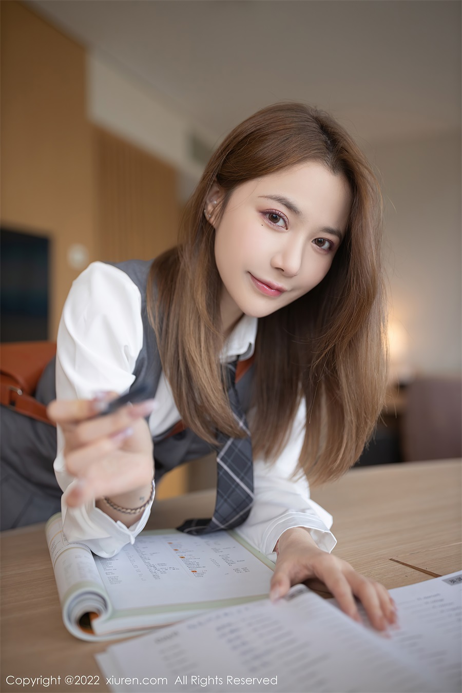 [Xiuren秀人网]2022.01.07 NO.4436 清纯制服诱惑 鱼子酱Fish [75+1P/655MB]