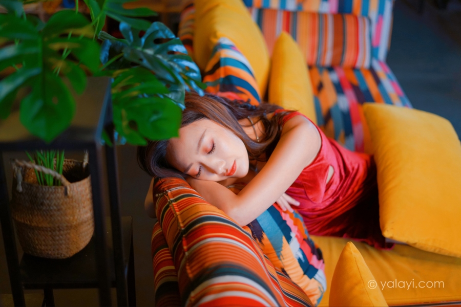 [YALAYI雅拉伊] 2021.12.16 NO.877 美人一笑也倾城 蕊思[47P/702MB]