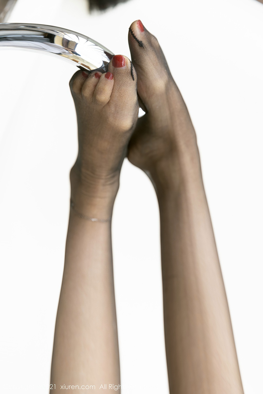 [Xiuren秀人网]2021.12.14 NO.4335 内衣黑丝 艾静香 [50+1P/421MB]