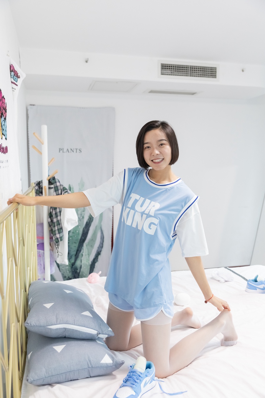 物恋传媒 NO.947期 小飞-记忆里的诗[132P/1V/3.23GB]