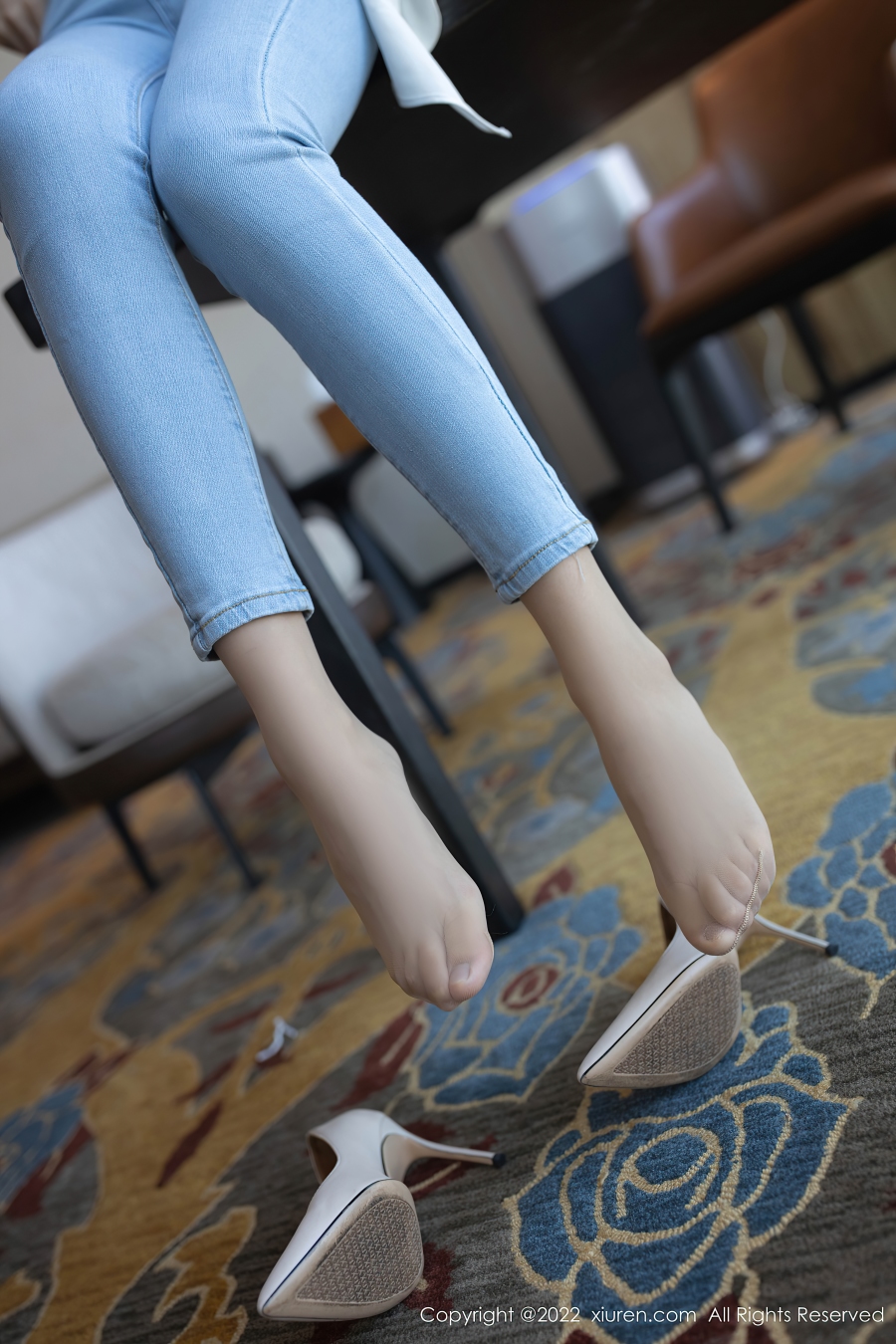 [Xiuren秀人网]2022.01.05 NO.4425 白T搭配时尚牛仔裤 陆萱萱 [89+1P/852MB]