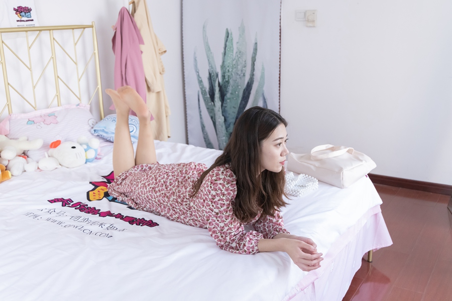 物恋传媒 NO.948期 芒洛-高空寄语[156P/1V/4.76GB]