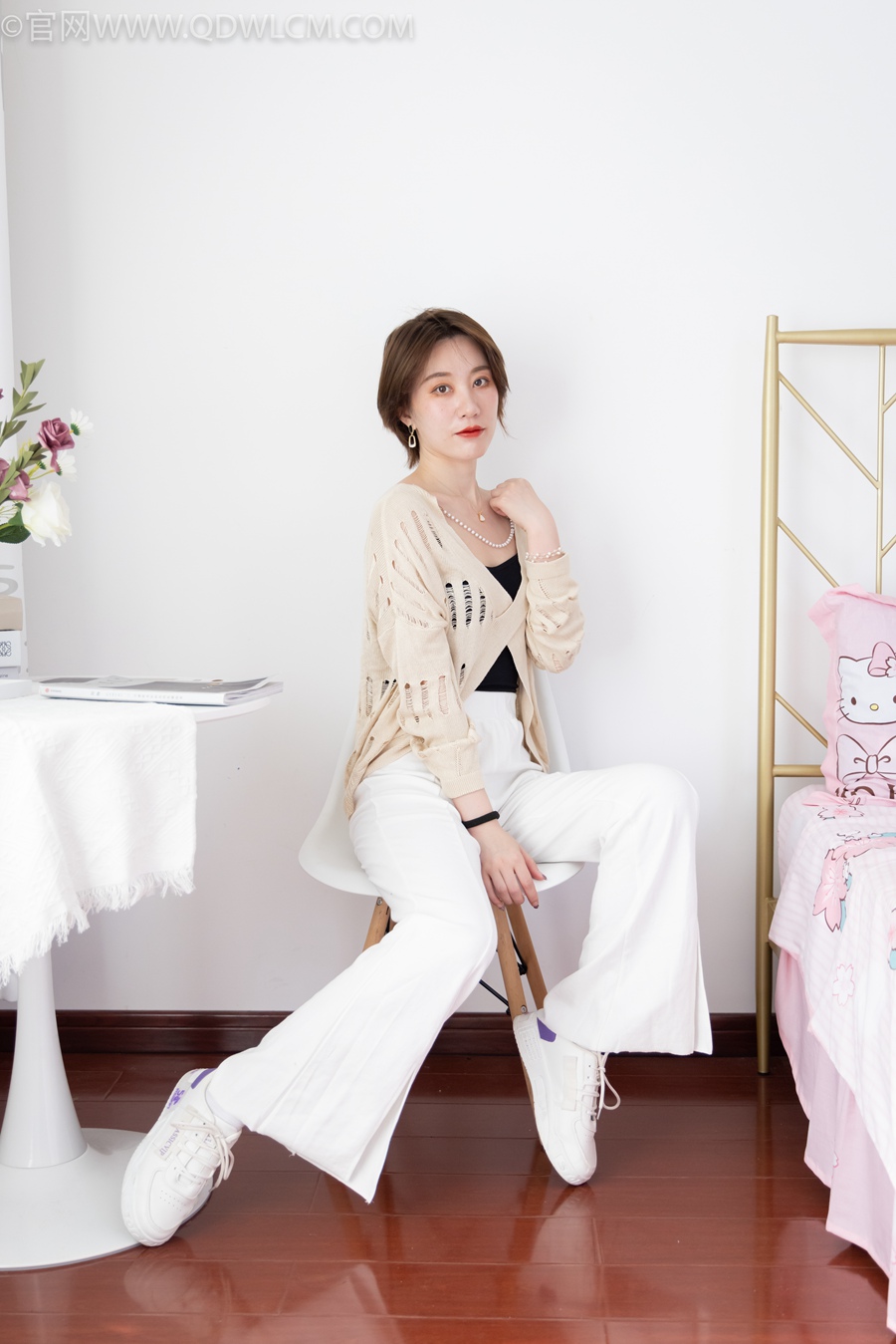 物恋传媒 NO.966 七七-青山雨后[153P/1V/4.24GB]