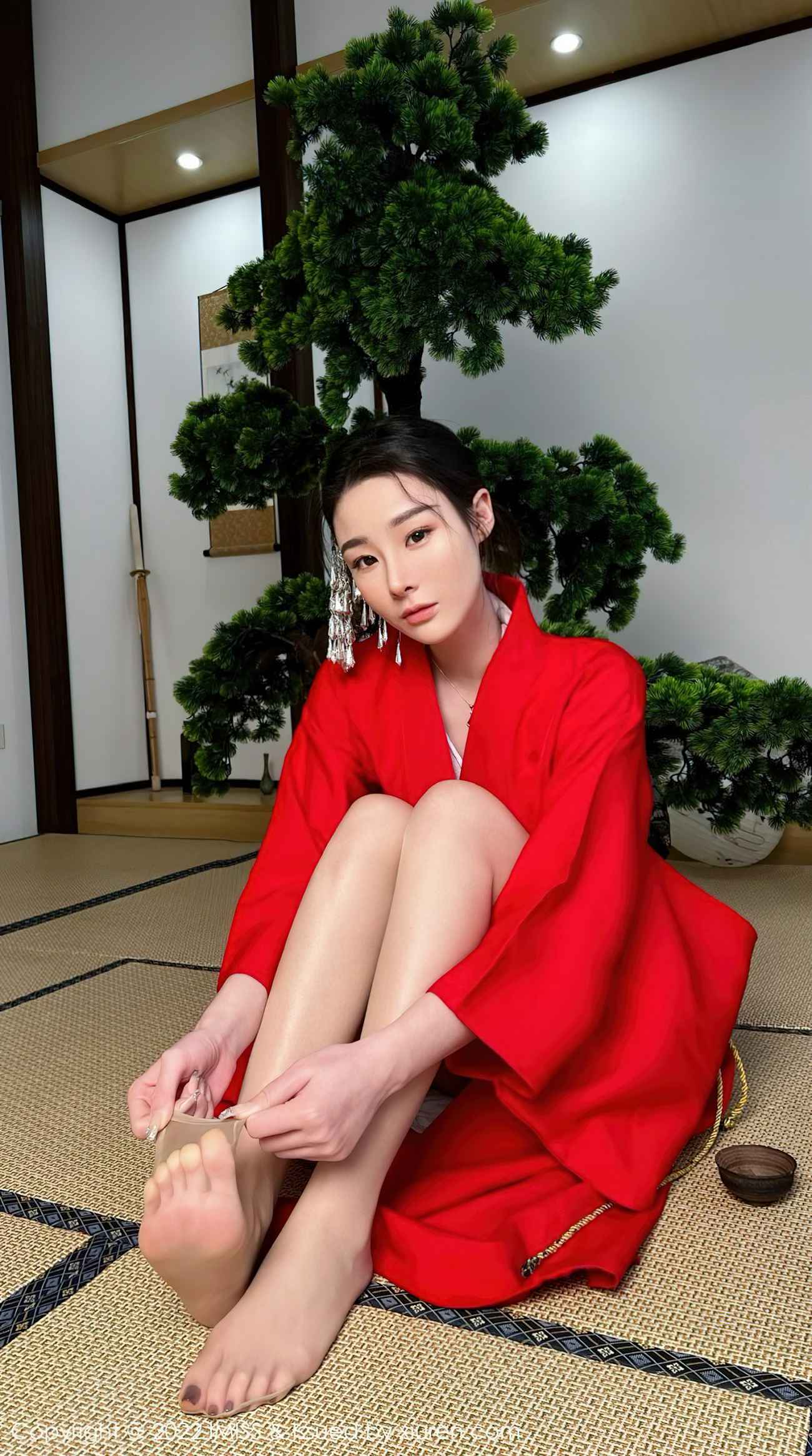 [IMISS爱蜜社]2022.03.08 Vol.669 逗逗[30P/413MB]