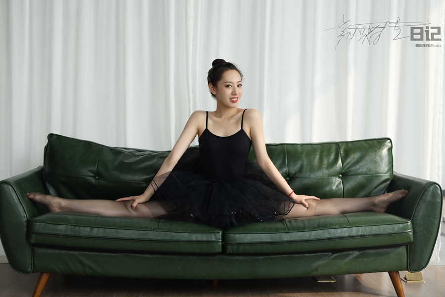 [GALLI嘉丽]舞蹈生日记 075 – 欣美 [53P/123MB]