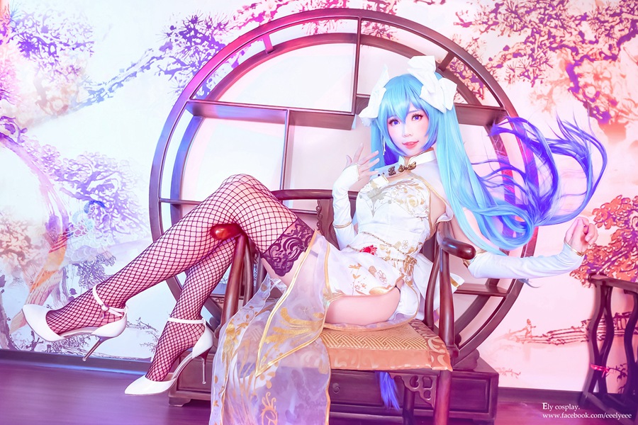 Ely_eee(ElyEE子) – 初音旗袍 [10P/23MB]