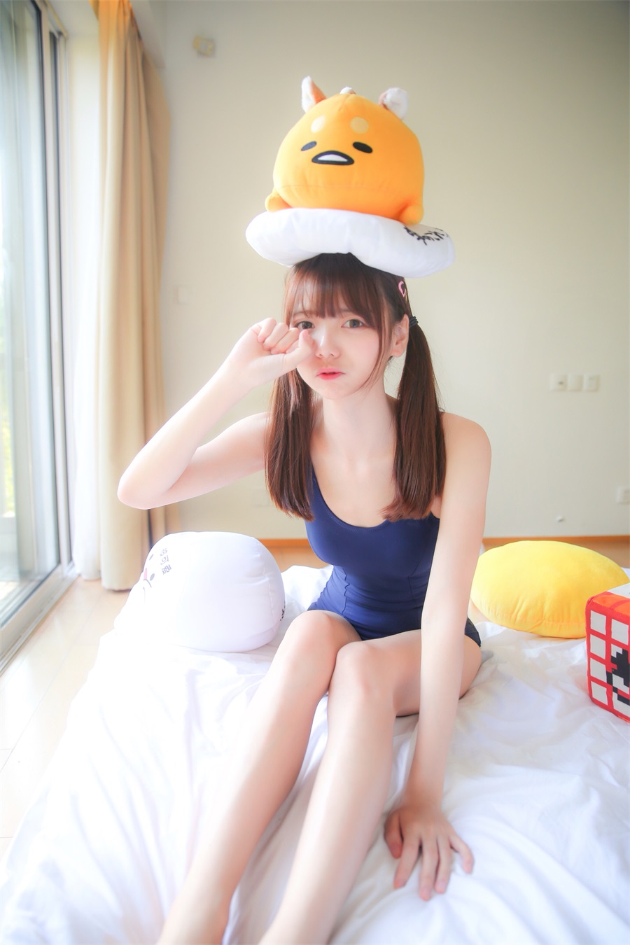 陆卿卿kyokyo – 死库水 [13P/29MB]