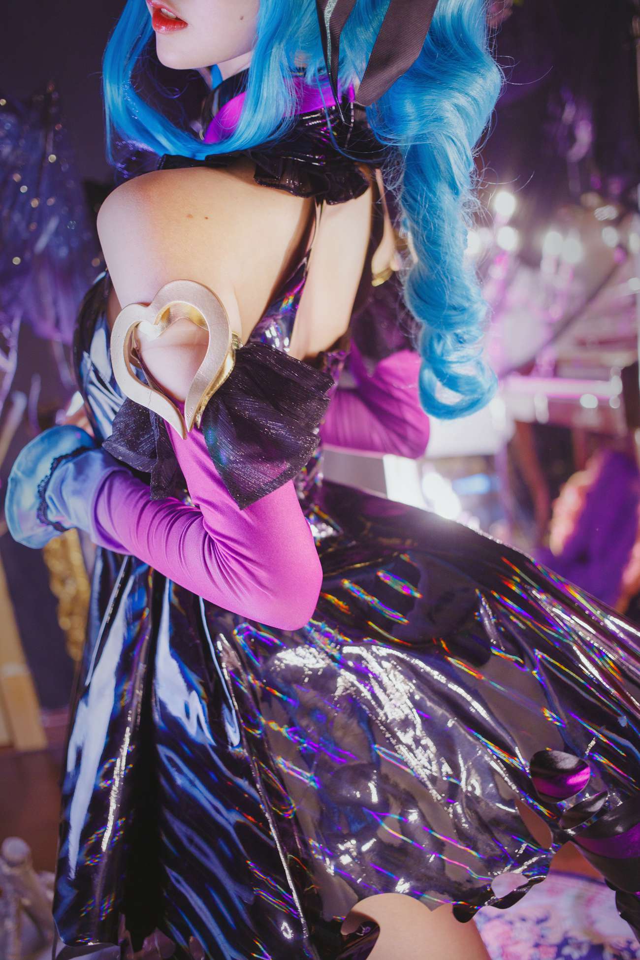 萌系小姐姐木绵绵OwO – miku小恶魔 [19P/221MB]