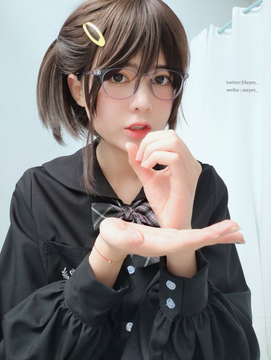 眼酱大魔王w – JK眼镜妹 [22P/117MB]