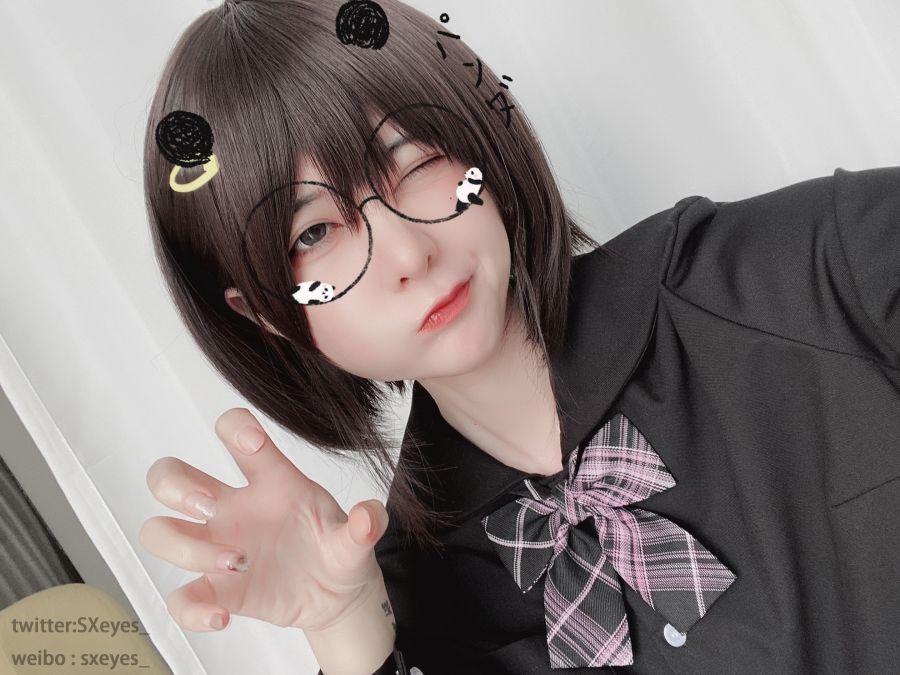 眼酱大魔王w – JK眼镜妹 [22P/117MB]