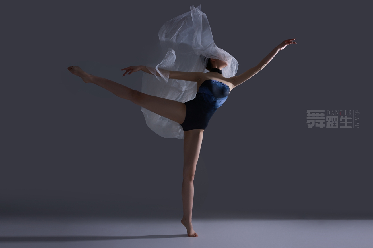 [GALLI嘉丽]舞蹈生日记 086 – 舞态生风 唐紫怡 [39P/271MB]