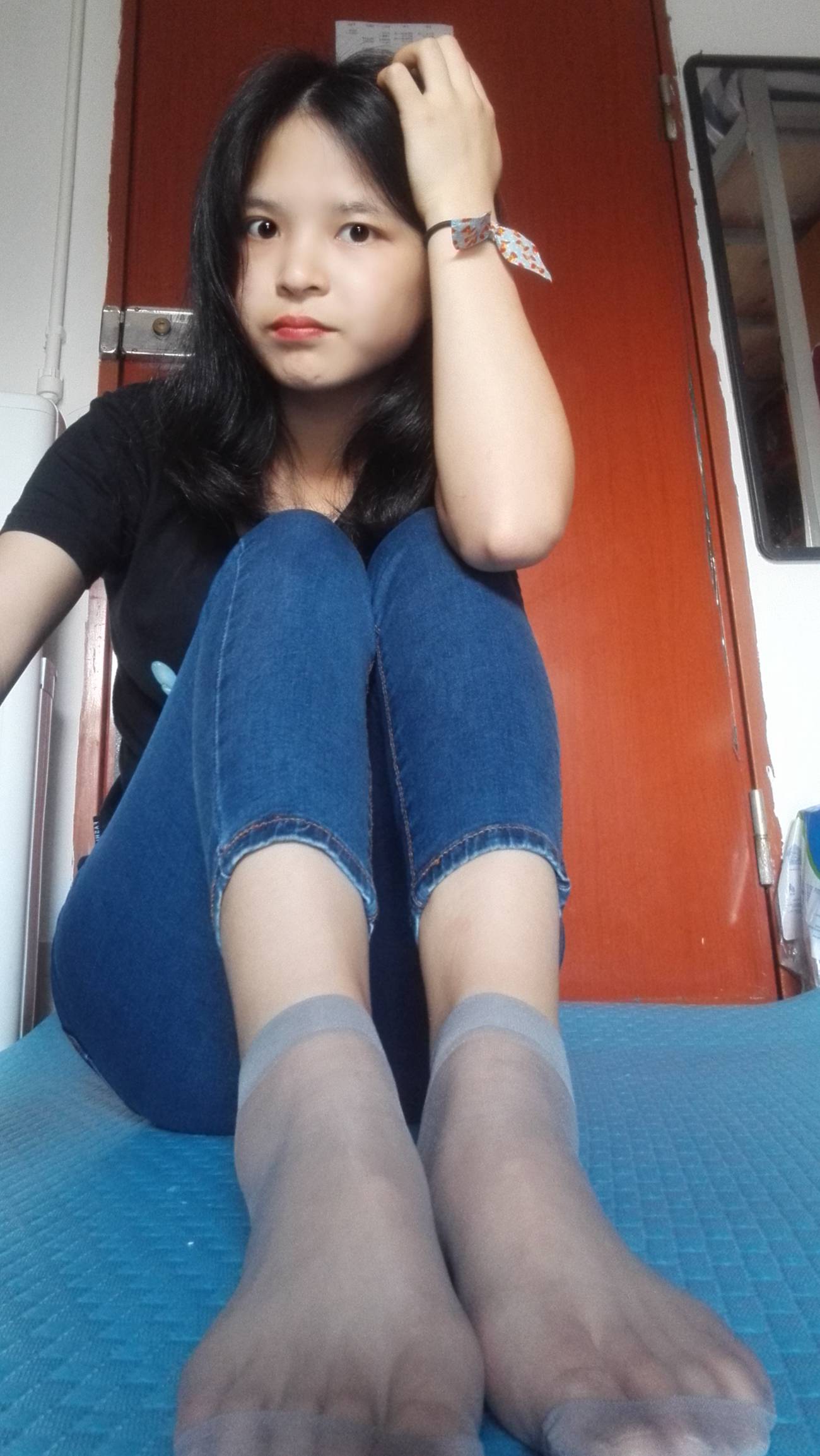 学妹校园寝室短丝系列011期 红萍 [71P/123MB]