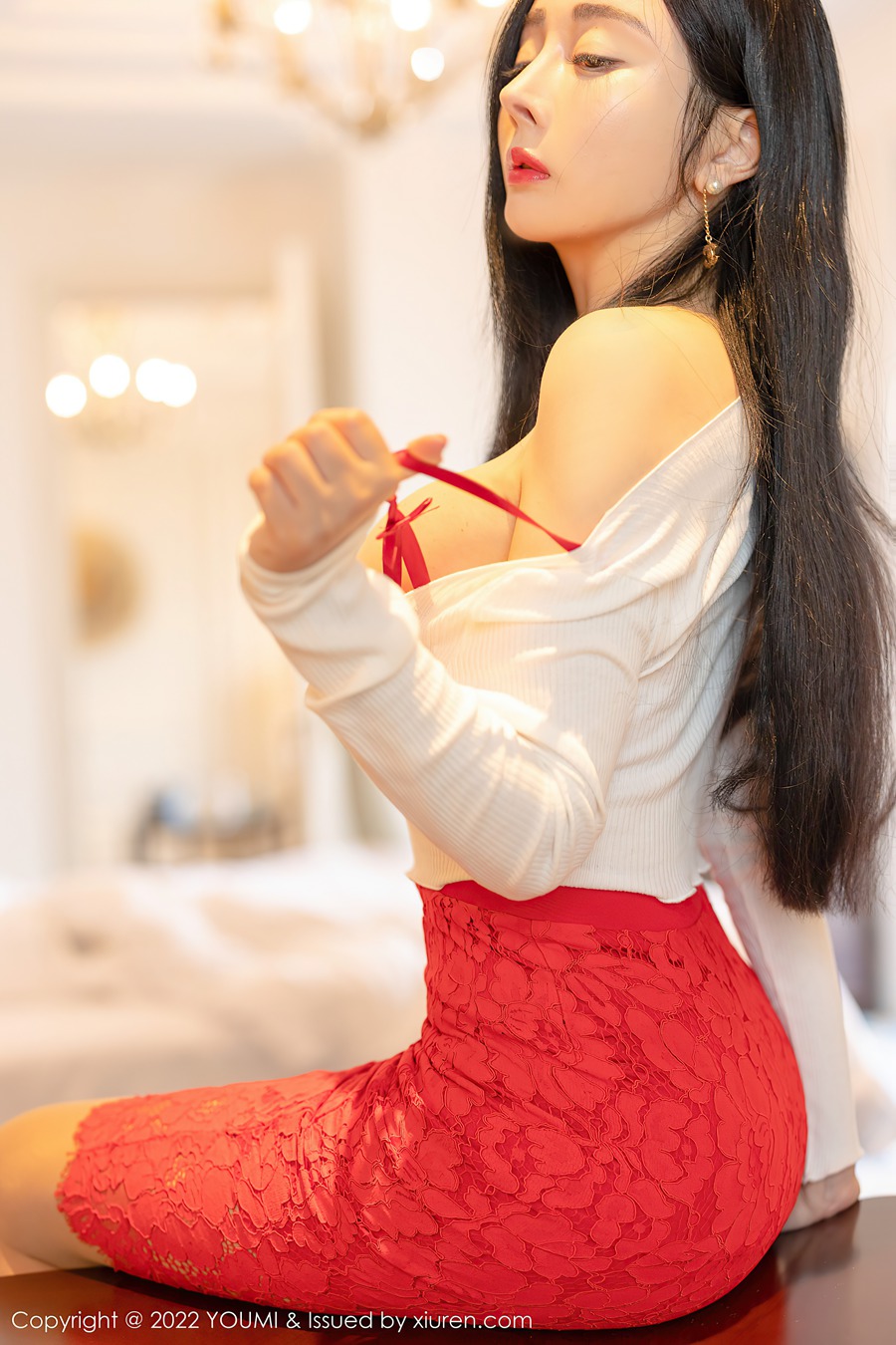 [YOUMI尤蜜荟] 2022.01.27 VOL.746 允尔 性感美腿[70P/664MB]