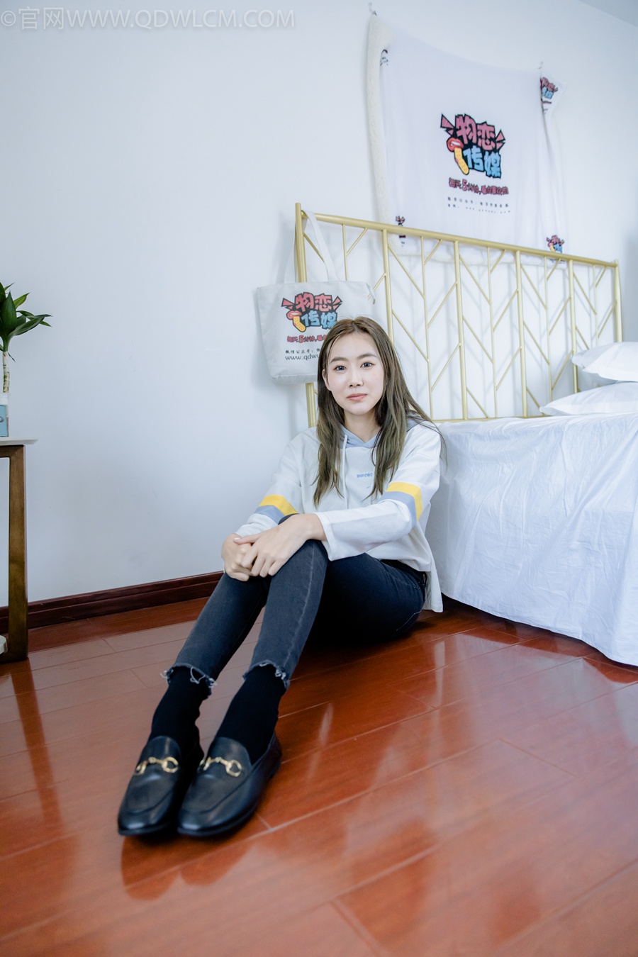 物恋传媒 NO.970 小鹿-森林里的迷雾[138P/1V/3.28GB]