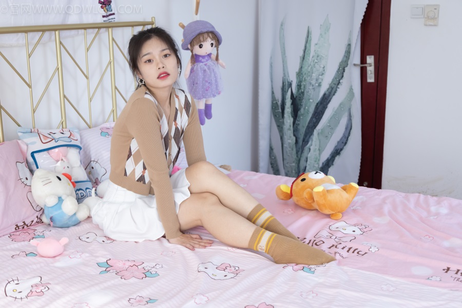 物恋传媒 NO.962 美琪-缤纷的梦[156P/1V/4.42GB]