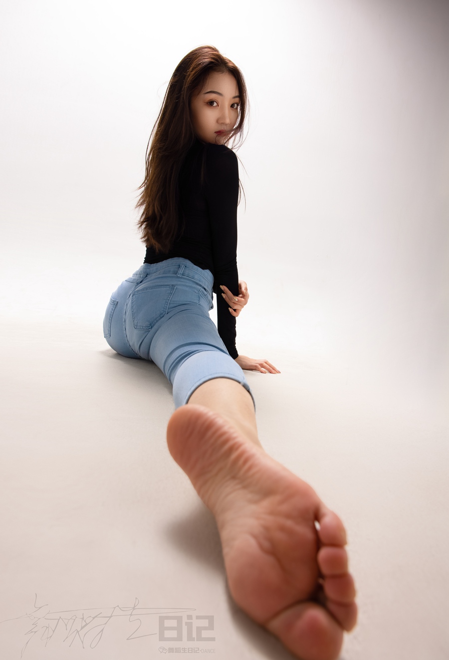 [GALLI嘉丽]舞蹈生日记 069 – 贺贺 [47P/350MB]