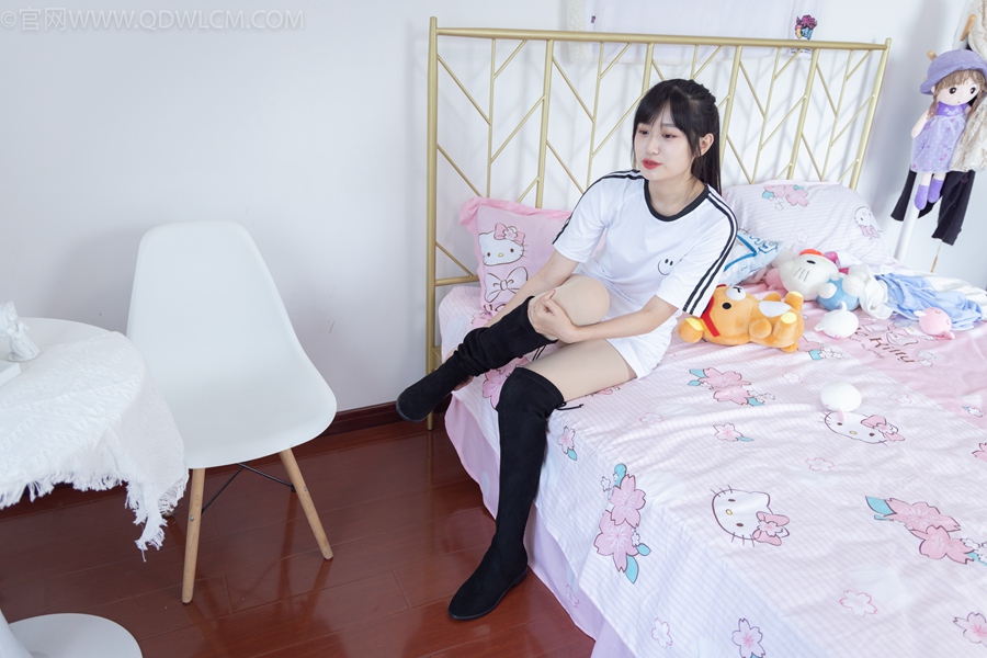 物恋传媒 NO.954期 小敏-花的色彩[150P/1V/4.15GB]