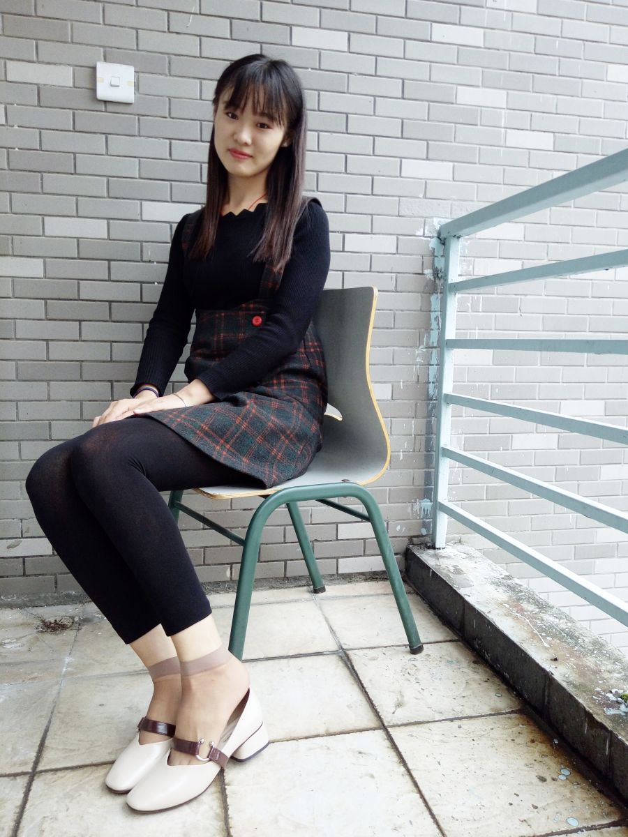 学妹校园寝室短丝系列001期 王丽君 [85P/284MB]