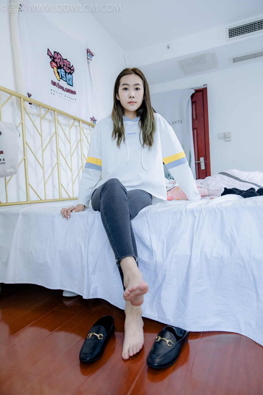 物恋传媒 NO.970 小鹿-森林里的迷雾[138P/1V/3.28GB]