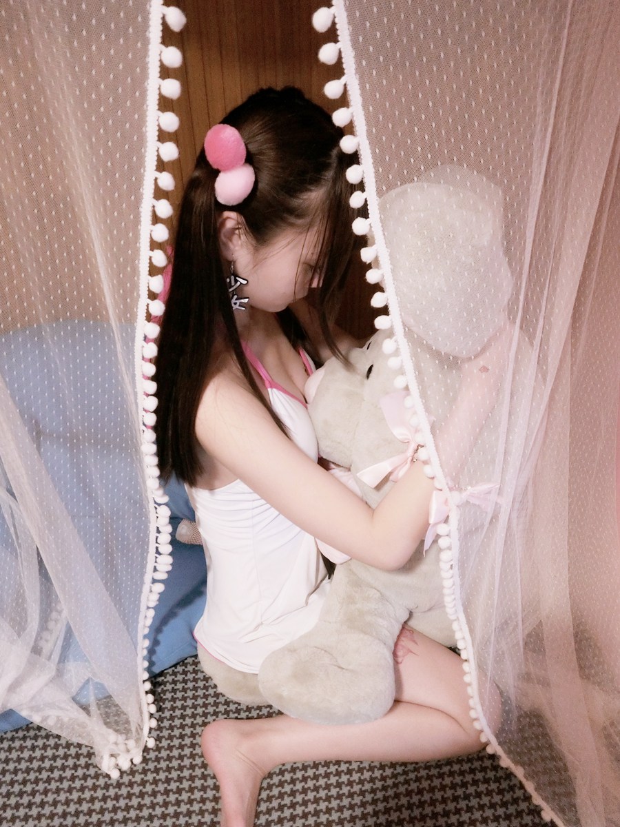 双马尾少女赛高酱 - 2019邻家女孩粉白死库水 [52P/4V/105MB]