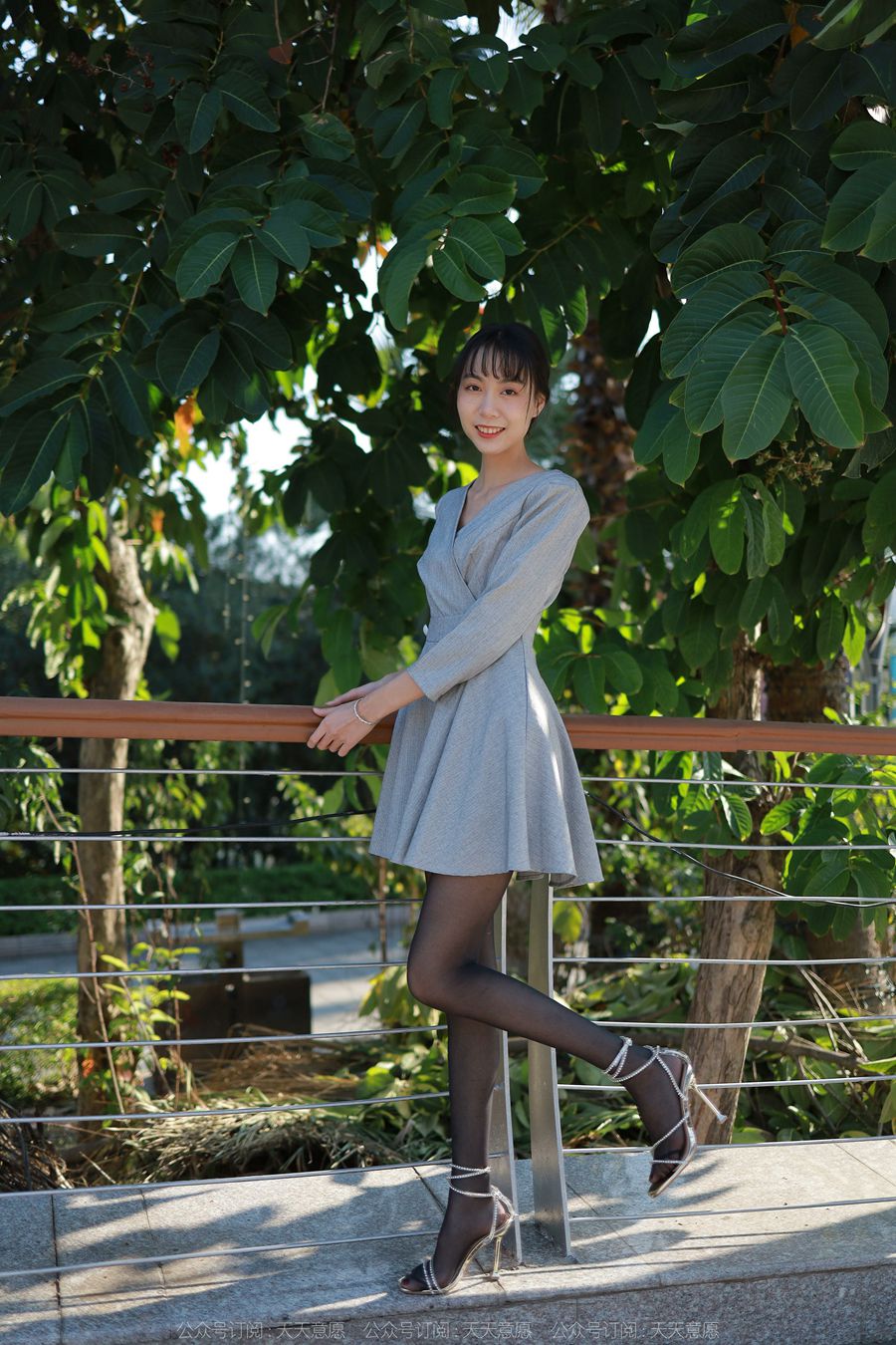 [IESS异思趣向] 耽丝 220109 暖阳下的黑丝团团 [92P/138MB]