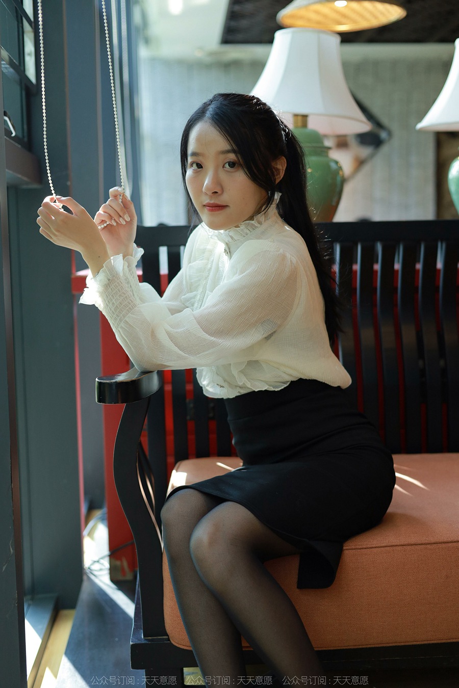 [IESS异思趣向] 耽丝 211217 婉萍的嘿丝咖啡 [90P/111MB]