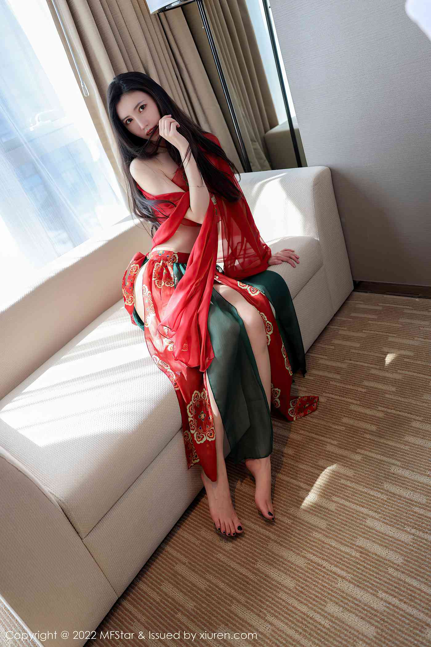 [MFStar模范学院] 2022.03.16 VOL.560 吴思晚 新人美腿[61P/696MB]