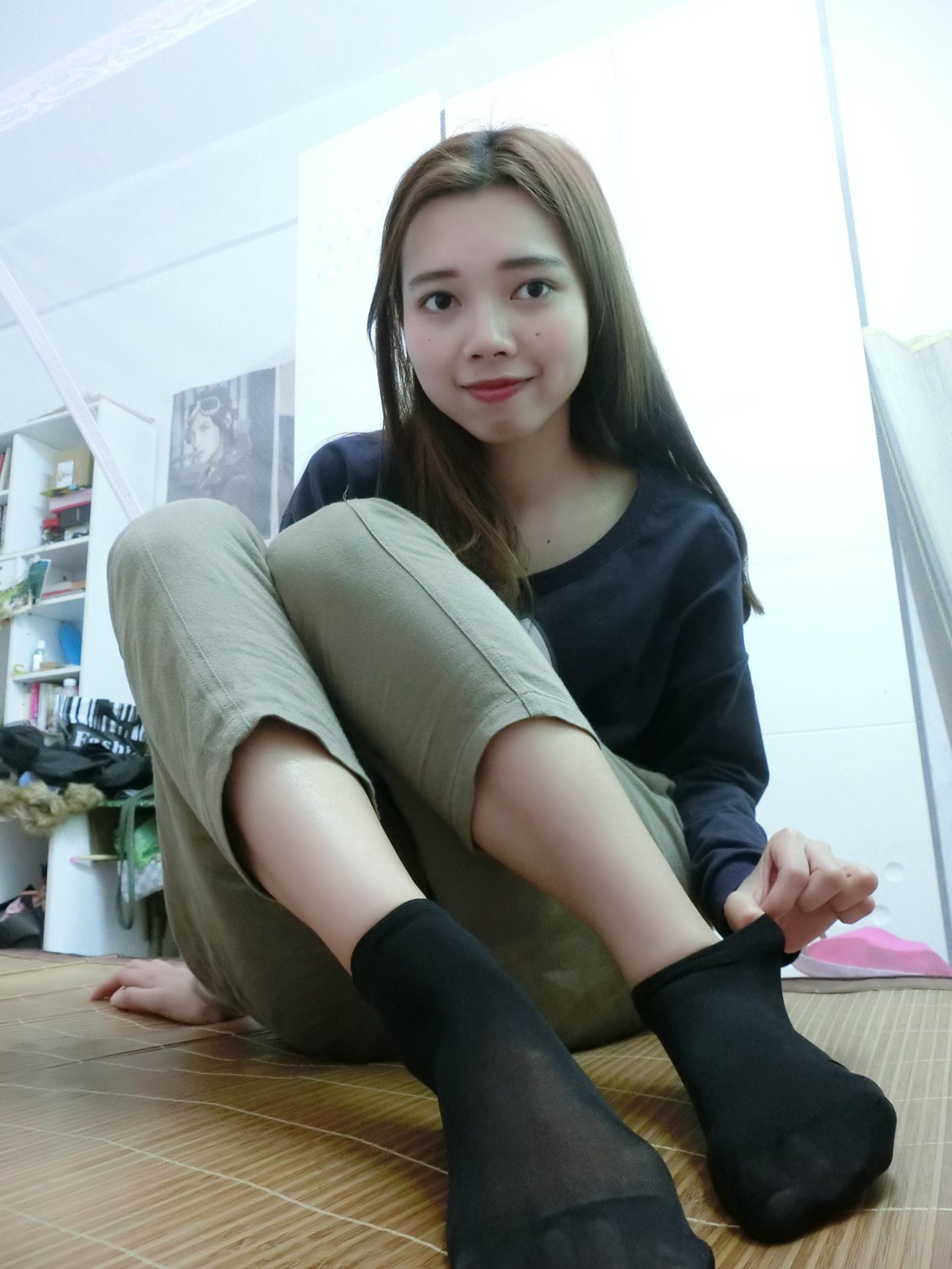 学妹校园寝室短丝系列021期 连小妮 [78P/43.7MB]