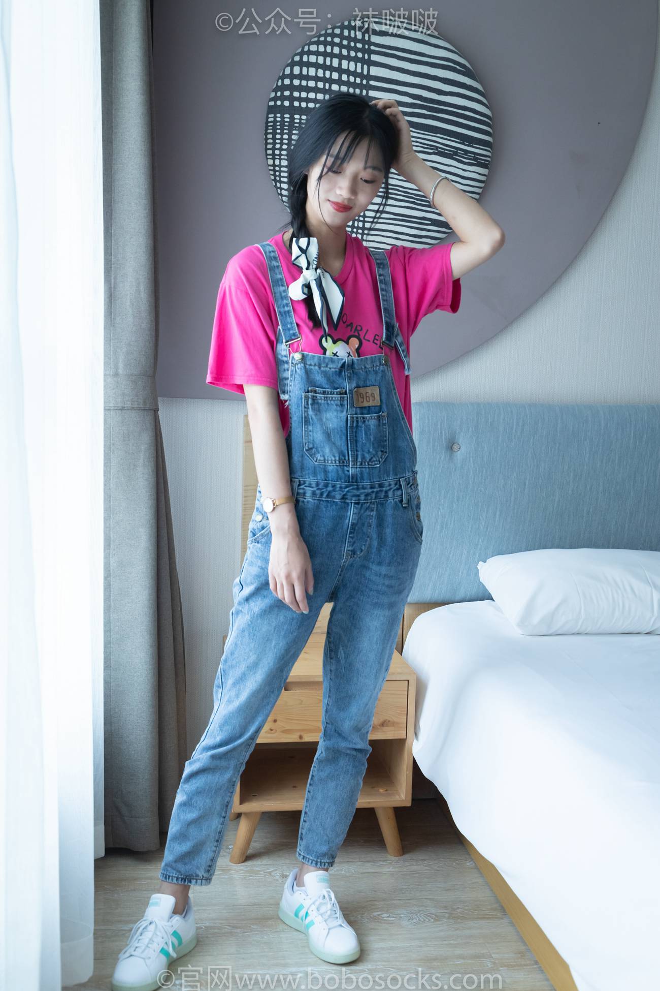 [BoBoSocks袜啵啵]NO.024 涵涵-板鞋、白棉袜、裸足 [134P/1V/3.93GB]