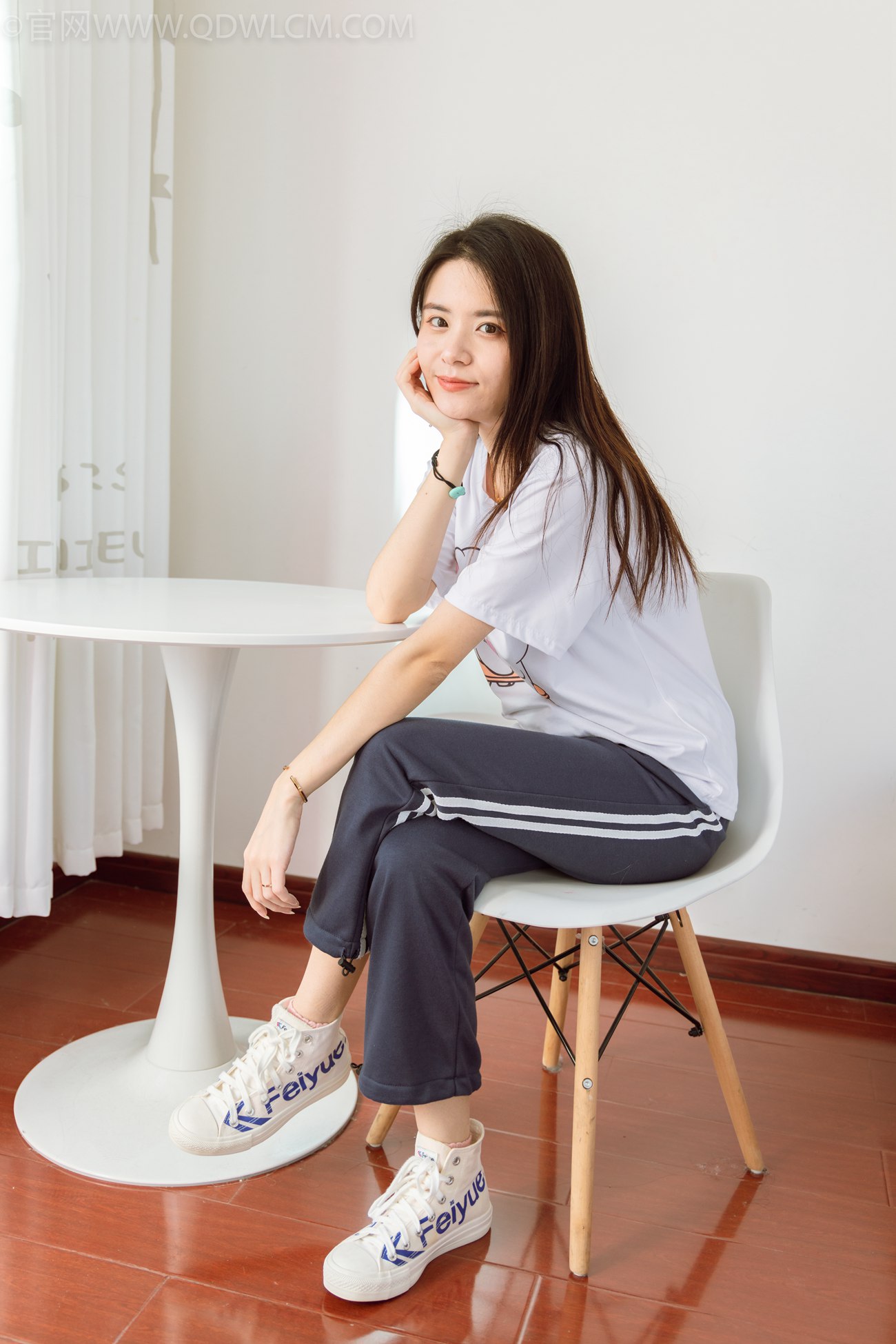 物恋传媒 NO.1000 然然[140P/1V/4.02GB]