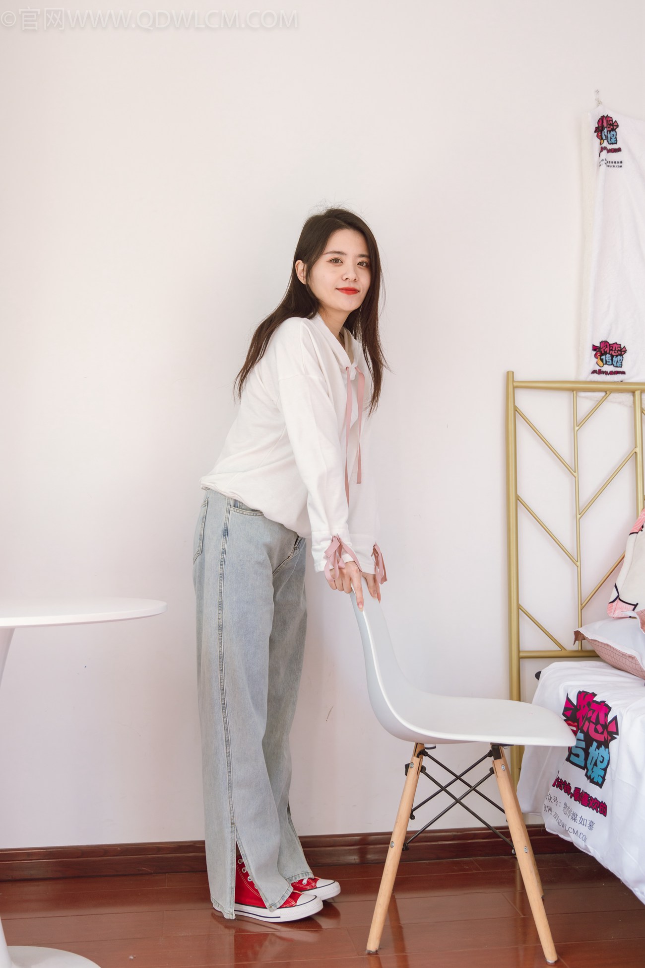 物恋传媒 NO.992 然然-粉色回忆[146P/1V/3.96GB]