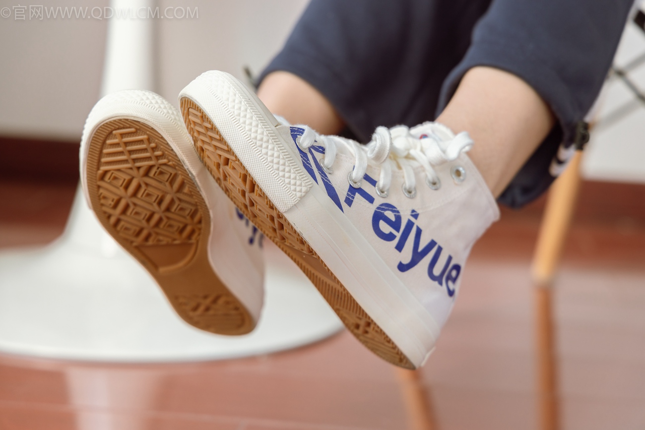 物恋传媒 NO.1000 然然[140P/1V/4.02GB]