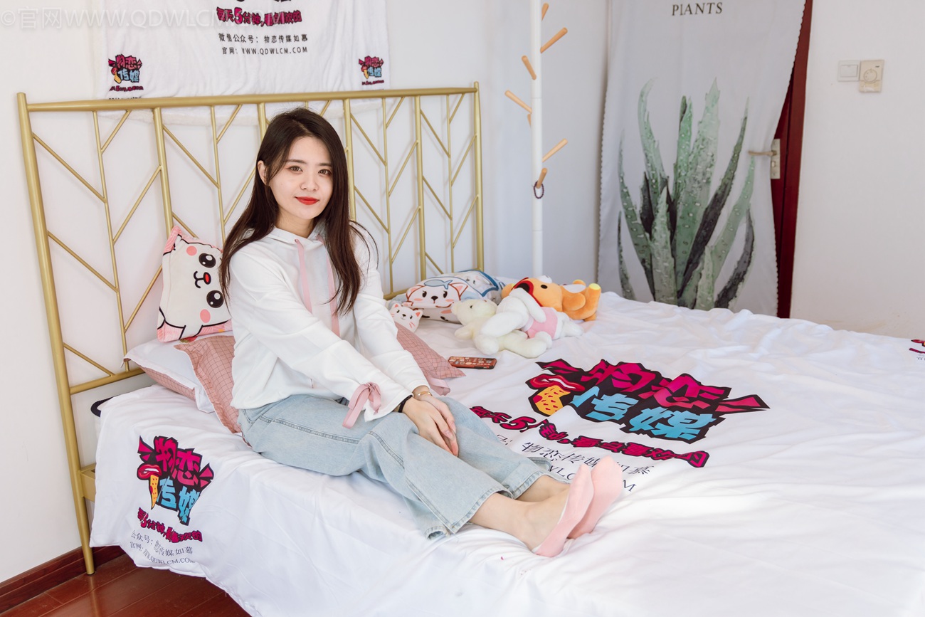 物恋传媒 NO.992 然然-粉色回忆[146P/1V/3.96GB]