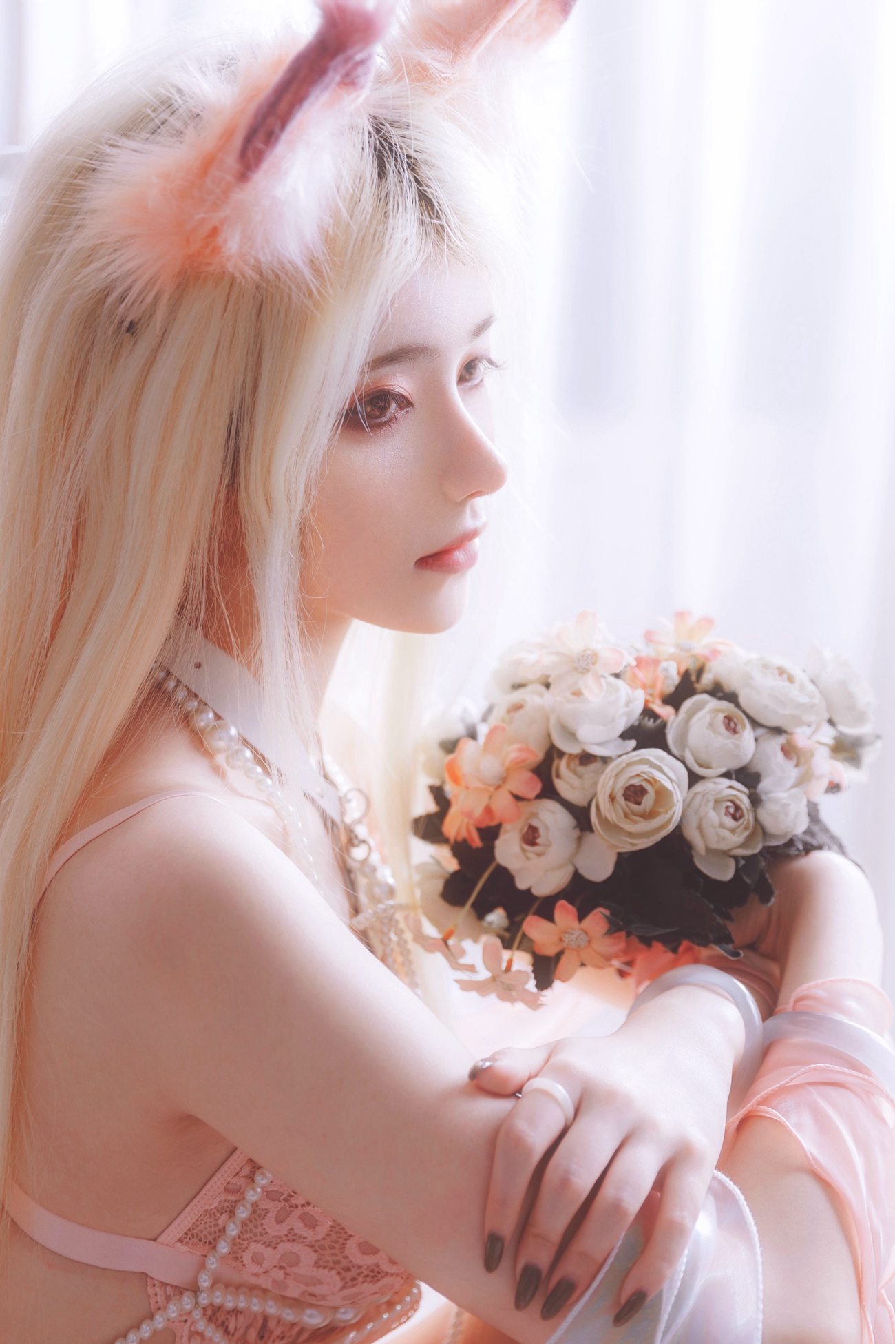 南桃Momoko – 狐狸与蔷薇 [34P/40MB]