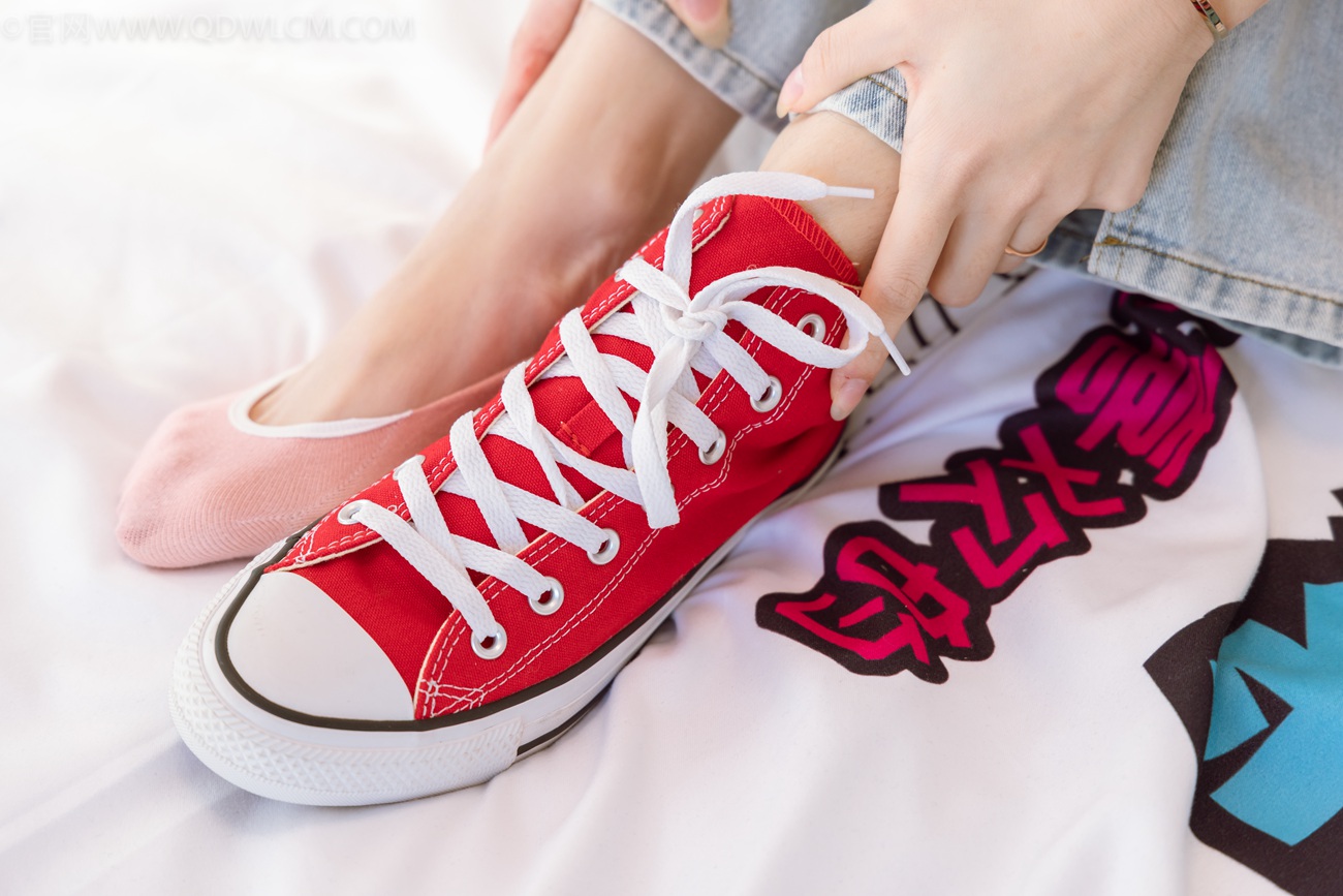 物恋传媒 NO.992 然然-粉色回忆[146P/1V/3.96GB]