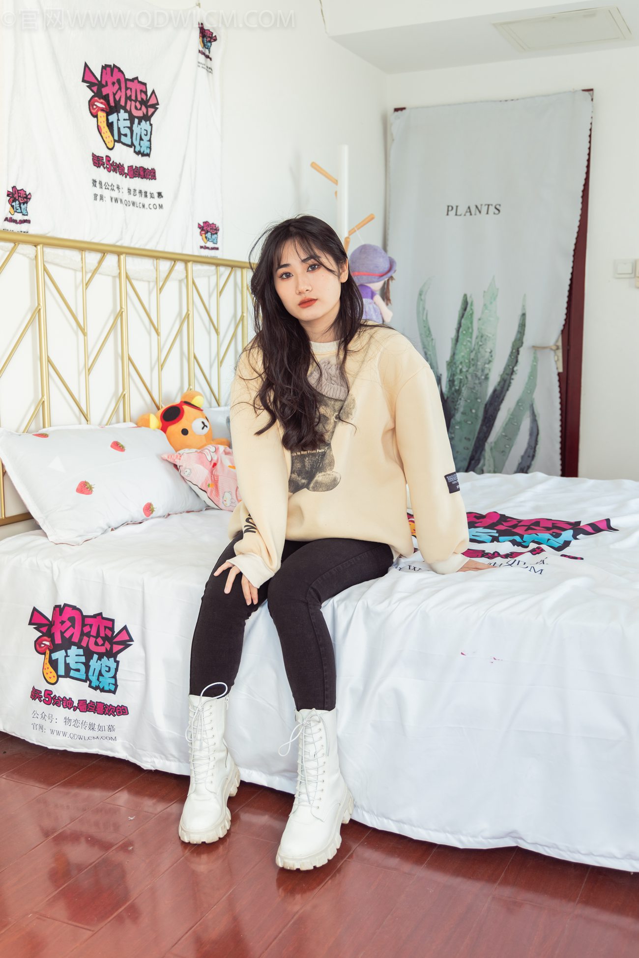 物恋传媒 NO.991 露露-冬天的温暖[137P/1V/3.63GB]