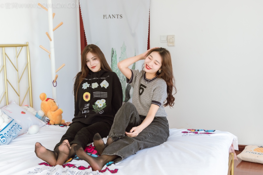 物恋传媒 NO.1015 闺蜜[139P/1V/4.32GB]