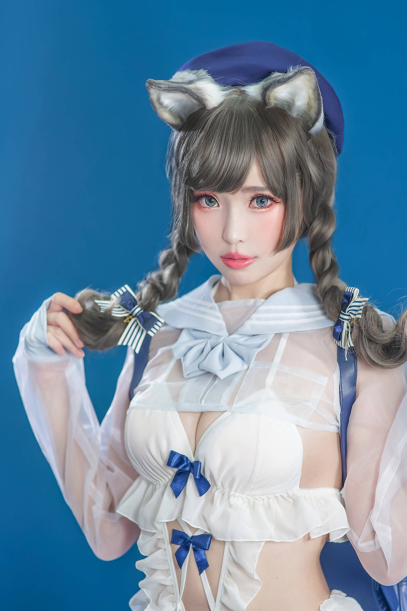 Ely_eee(ElyEE子) – 灰太狼-泳圈 [21P/95.1MB]