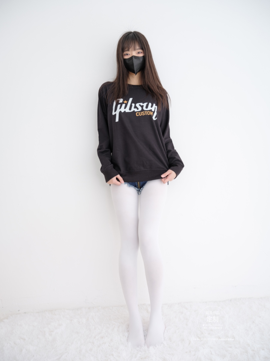 [紧急企划]EX-001 见希w 白丝牛仔短裤 [79P/1V/2.79GB]