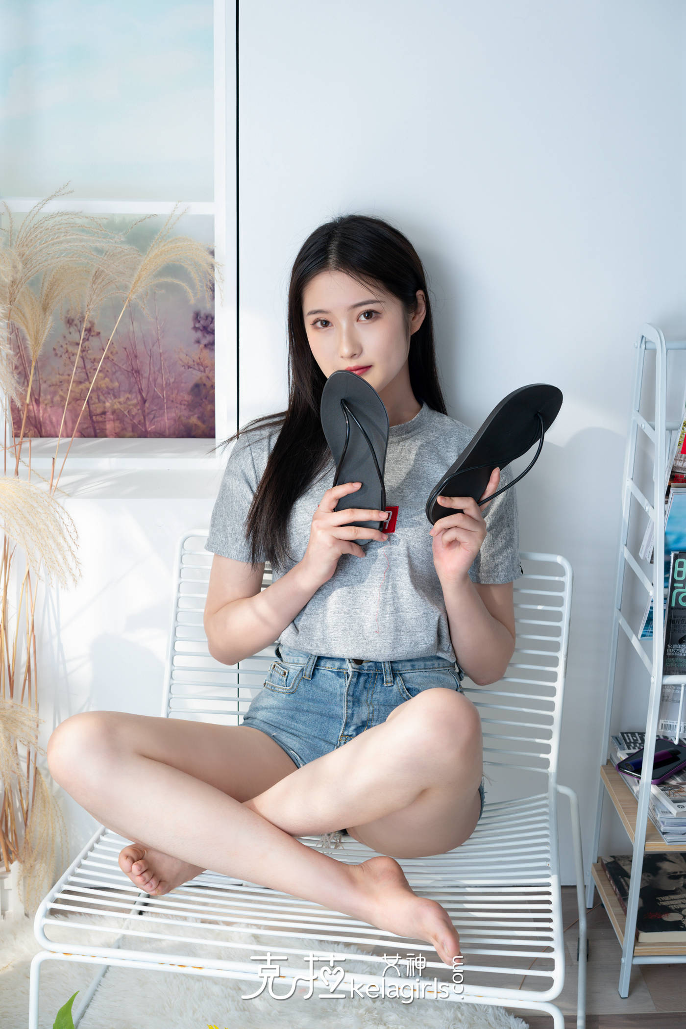 [KeLaGirls克拉女神] [KL] 2021.05.15《萌妹人字拖》嘉萌[22P/375MB]