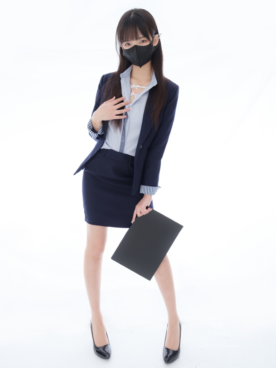 [紧急企划]EX-002 见希w 肉丝OL [55P/1.22GB]