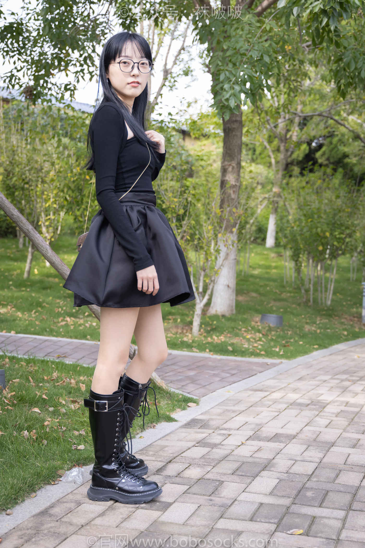 [BoBoSocks袜啵啵]NO.040 稚予-长靴、白棉袜、肉丝 [137P/1V/4.81GB]