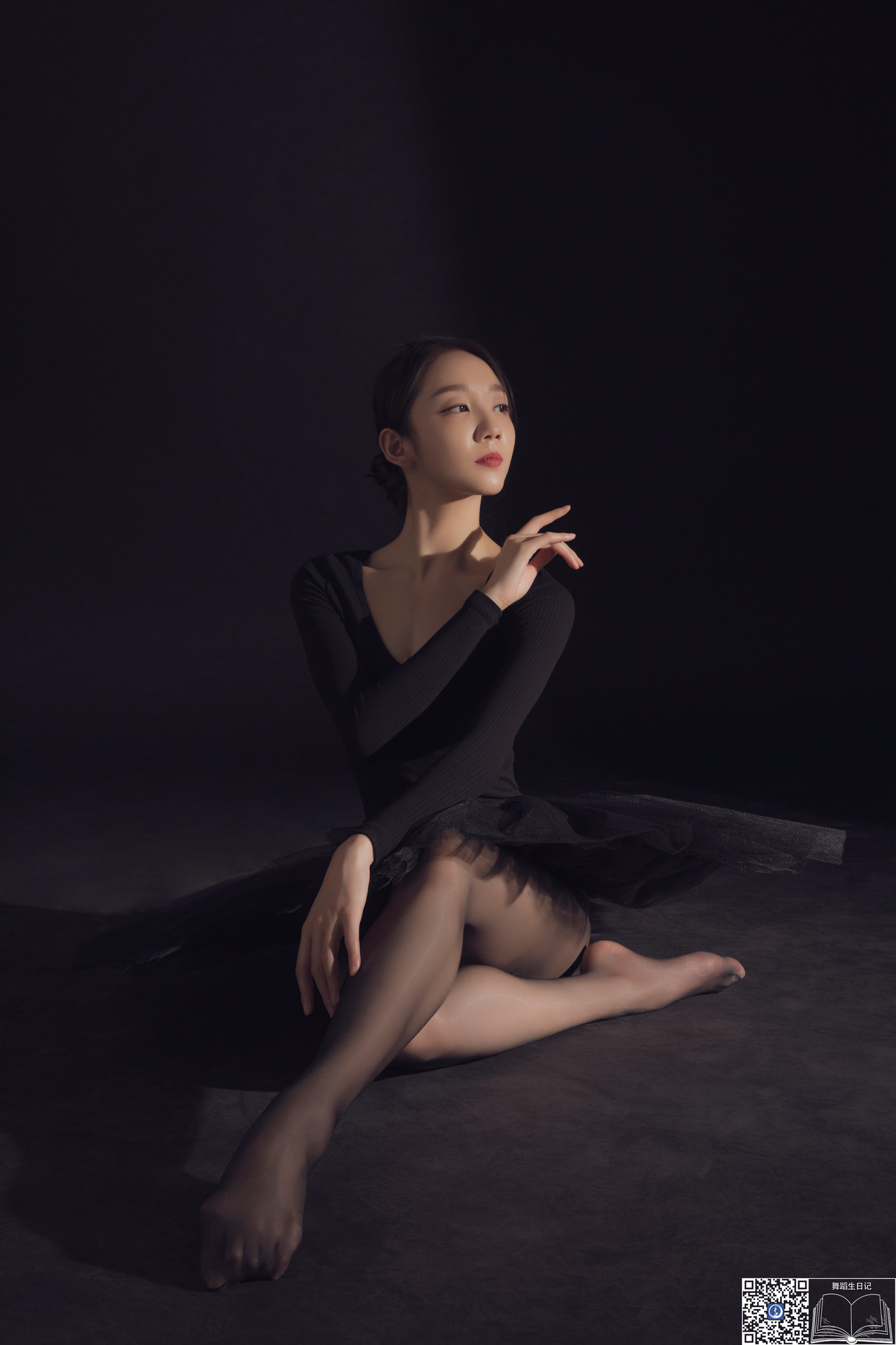 [GALLI嘉丽]舞蹈生日记 099 – 清清老师 [44P/335MB]