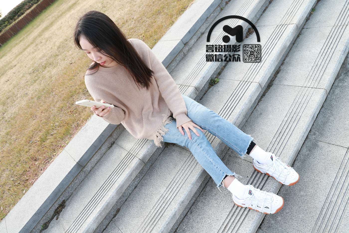 [誉铭传媒]袜足摄影 2021年 NO.003 [82P/1V/1.03GB]
