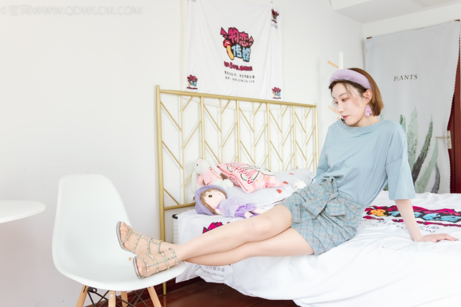 物恋传媒 NO.1023 七七-高跟鞋、高跟凉鞋、肉丝、裸足[134P/1V/5.76GB]