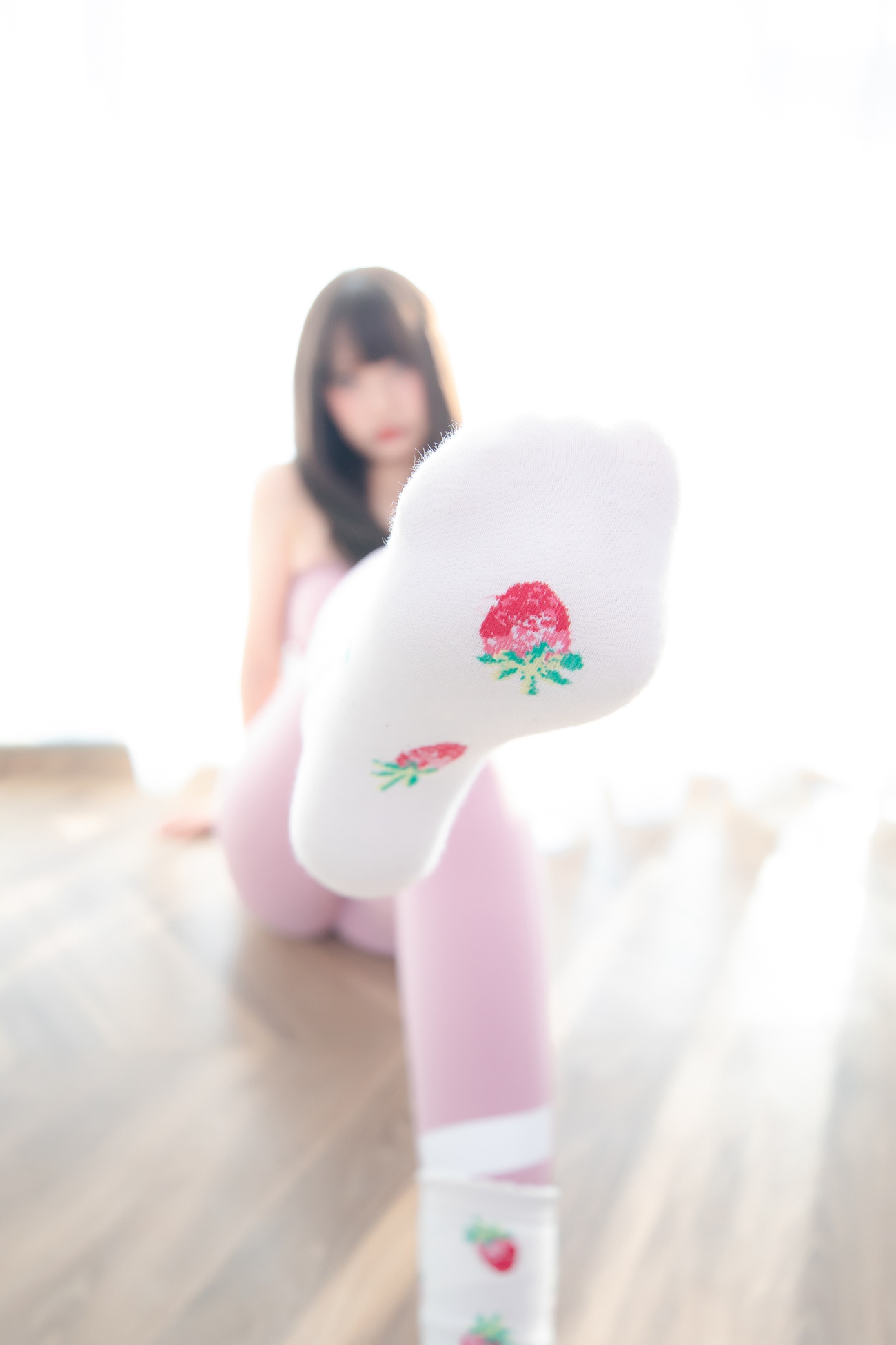 萝莉神楽板真冬之草莓蜜桃 [75P/143MB]