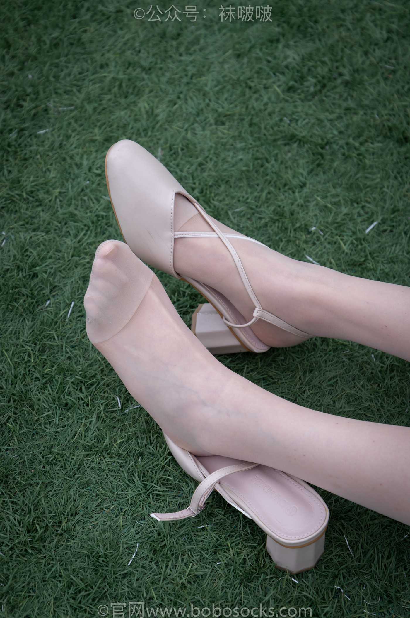 [BoBoSocks袜啵啵]NO.057 小甜豆-高跟鞋、肉丝 [135P/1V/7.79GB]