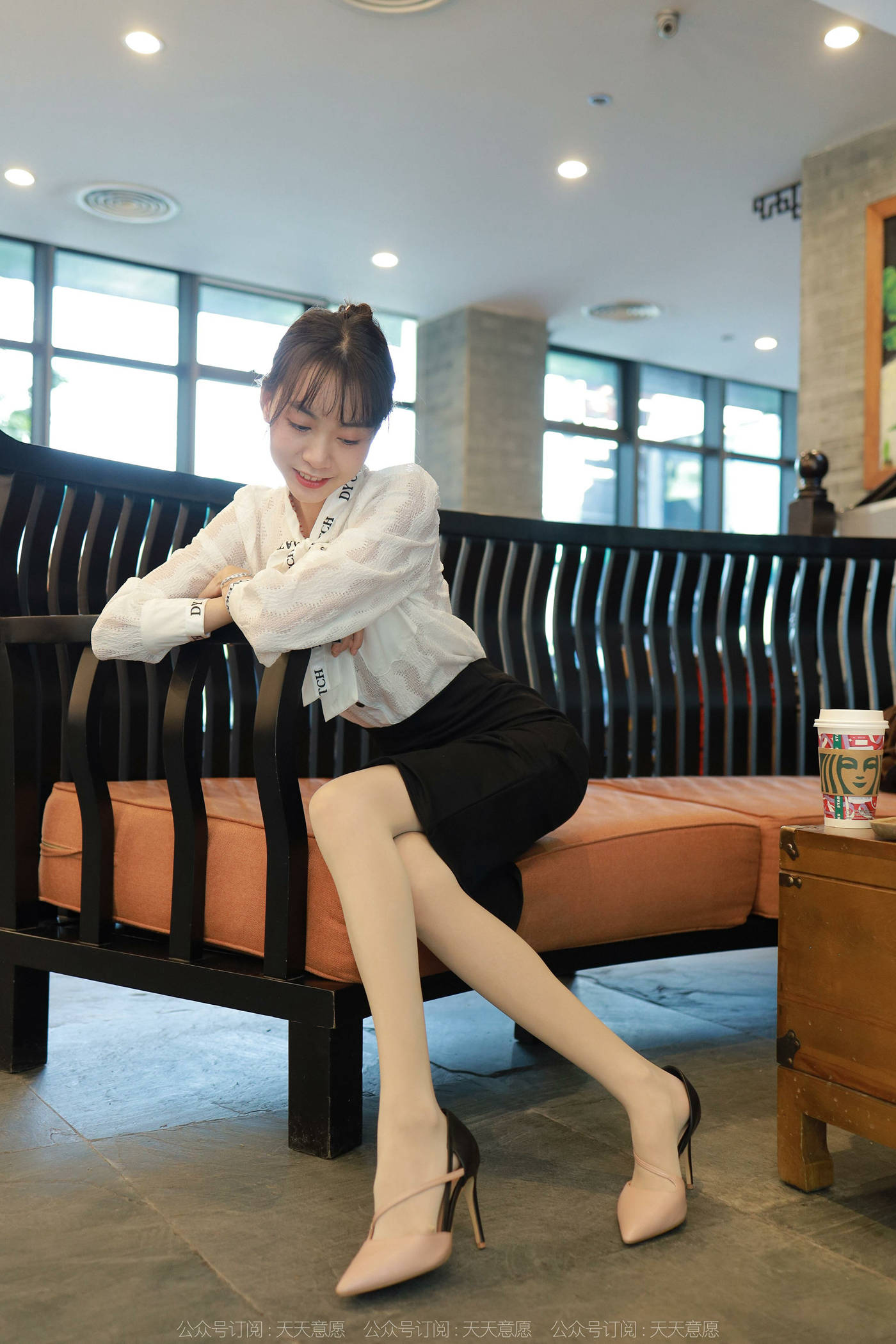 [IESS异思趣向] 2022.01.01 丝享家981：团团《气质一步裙》 [91P/102MB]