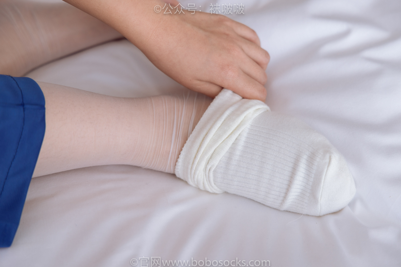 [BoBoSocks袜啵啵]NO.042 砂糖-校服、板鞋、白棉袜、油亮白丝 [139P/1V/6.72GB]